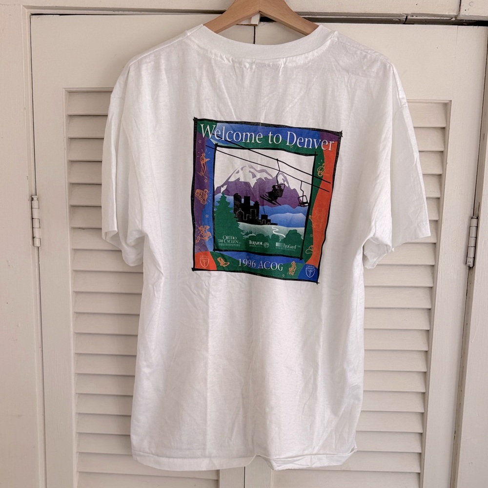 NWOT VTG 90s 1996 Denver Colorado Welcome Ski City Hanes USA Made Graphic Tee